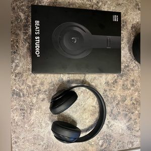 Beats studio three